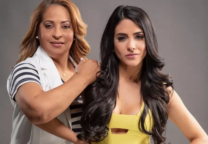 Jacky Guzmán y su mamá. Instagram