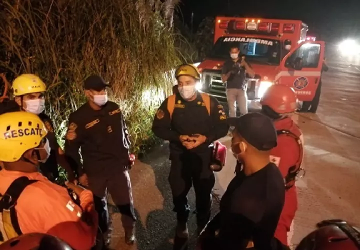 Ambas personas fueron atendidas por paramédicos del Benemérito Cuerpo de Bomberos de Panamá, aunque desestimaron ser trasladadas a algún centro médico.