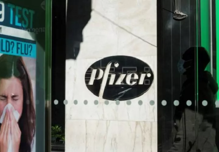 Pfizer desarrolla un vacuna con tecnología de ARN mensajero.