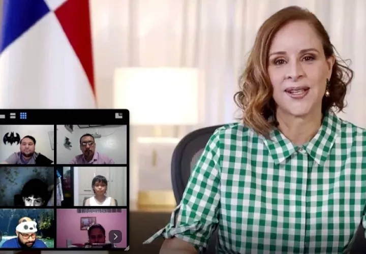 La Primera Dama de Panamá, Yazmín Colón de Cortizo, destacó en sus palabras de bienvenida el poder de las nuevas tecnologías para fomentar la ciencia, el conocimiento y el sano esparcimiento.