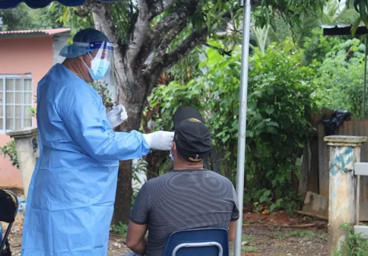 En las últimas 24 horas se realizaron 6.448 pruebas de contagio de la COVID-19 a nivel nacional.