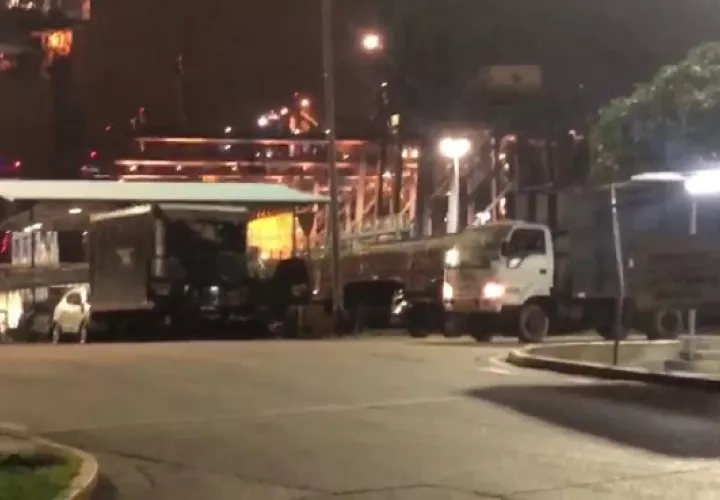 Traslado de basura internacional de barcos desde el Puerto de Balboa a Manzanillo en Colón. Cortesía