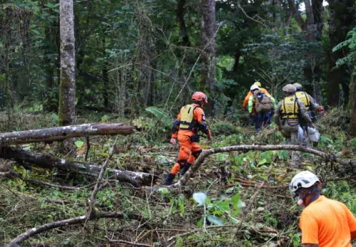 Hasta la mañana de este viernes continúan 12 personas desaparecidas tras las inundaciones y deslizamientos en Chiriquí.