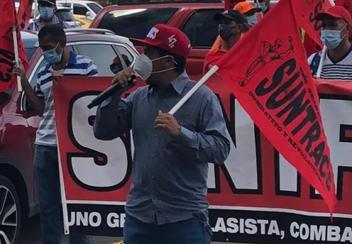 Los trabajadores exigen que cesen las acciones de seguir prorrogando la suspensión los contratos.