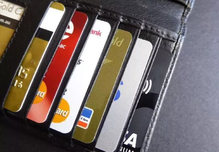 Tenga claro su presupuesto mensual, es uno de los consejos para quienes tengan tarjetas de crédito y débito. Foto: Ilustrativa / Pixabay