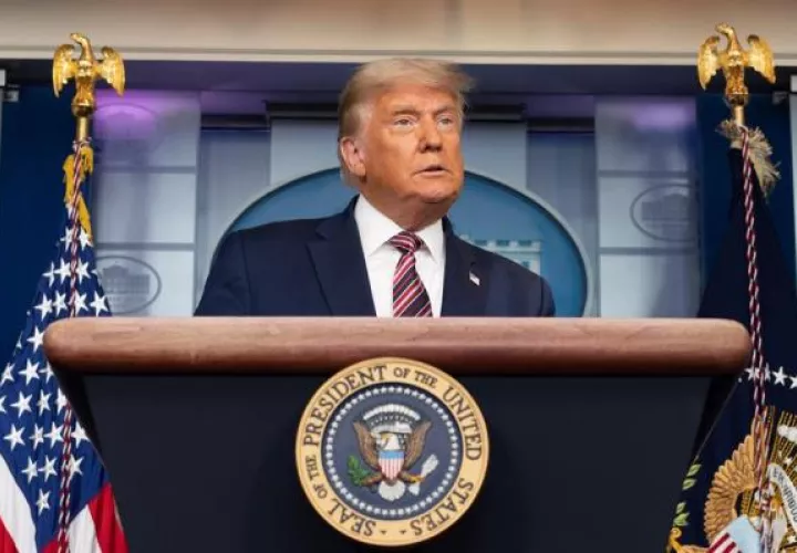 La campaña de Donald Trump ha presentado cuatro acciones legales para desafiar el escrutinio en Pensilvania, de las que ha ganado dos, aunque no ha logrado hasta ahora frenar el conteo o invalidar votos. Foto: EFE