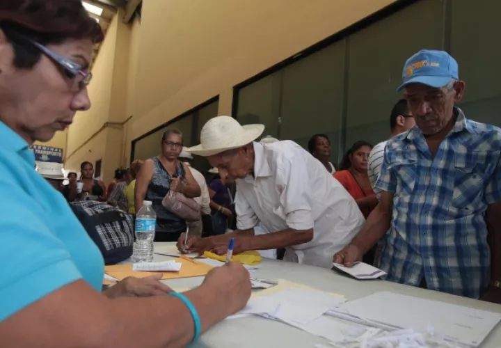 Gobierno desembolsa más de $50 millones en programas transferencias monetaria condicionadas. 