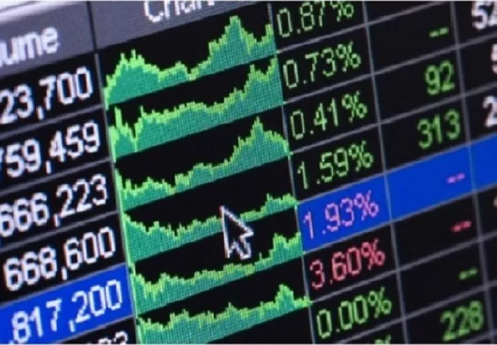 Las acciones ordinarias de la Rede D'Or, cuyo precio inicial fue fijado en 57.92 reales (11.14 dólares), se apreciaban a media jornada de este jueves en la bolsa paulista un 11.10%, hasta 65,92 reales (unos 12,68 dólares), en su primer día de negociaciones.