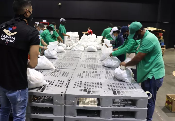 Las bolsas de comida, bajo el paraguas del Mida, también se pagaron mediante partidas interinstitucionales de la CSS. Foto de archivo