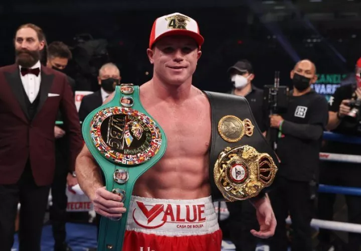 'Canelo' Álvarez viene de derrotar a Callum Smith. EFE