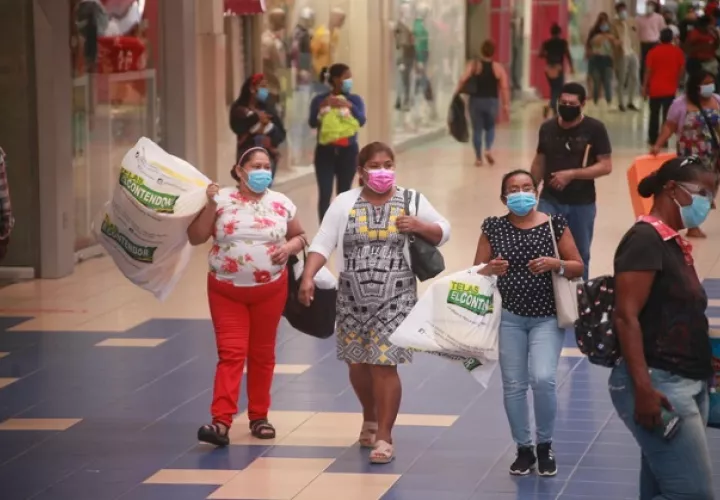También reportan que un 10% de las tiendas de los centros comerciales aún no ha podido reabrir porque las condiciones financieras aún no se los permiten. Foto/Víctor Arosemena