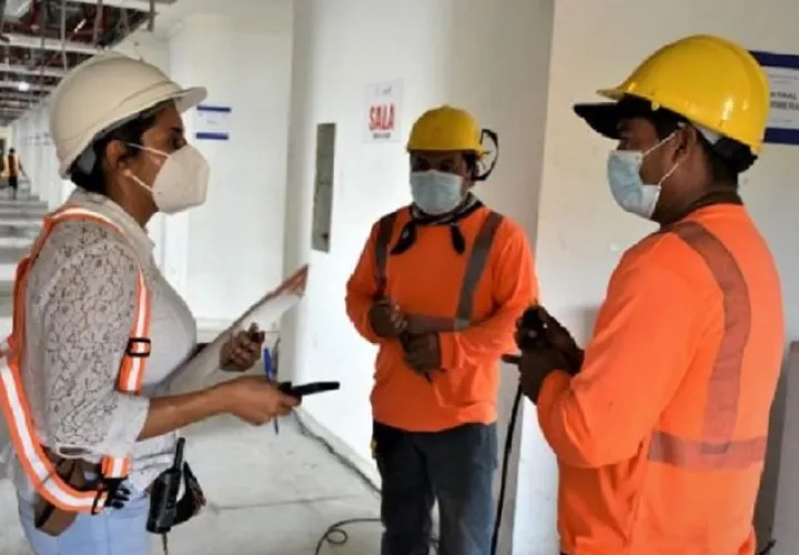 Ayer iniciaron los trabajos para habilitar salas de la Ciudad de la Salud para atender a pacientes con Covid-19.  Foto de cortesía