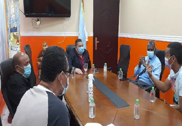 El Comité 9 de enero de Colón se reunió con el alcalde Álex Lee. 