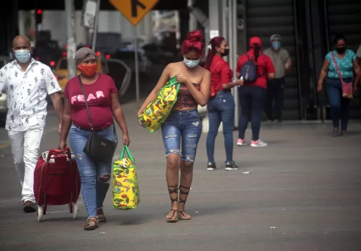 A la fecha se aplicaron 16.375 pruebas de detección de contagio de COVID-19 en Panamá, para un porcentaje de  positividad de 20.8% . Foto: Víctor Arosemena