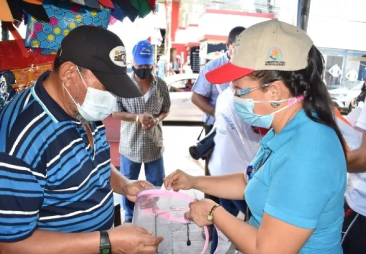 Desde el mes de marzo a la fecha, en el país se registra 233,705 casos positivo. Foto: Cortesía