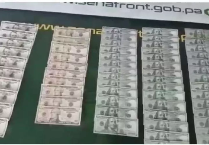 Parte del dinero que ha sido incautado por las autoridades de policía del país. Archivo.