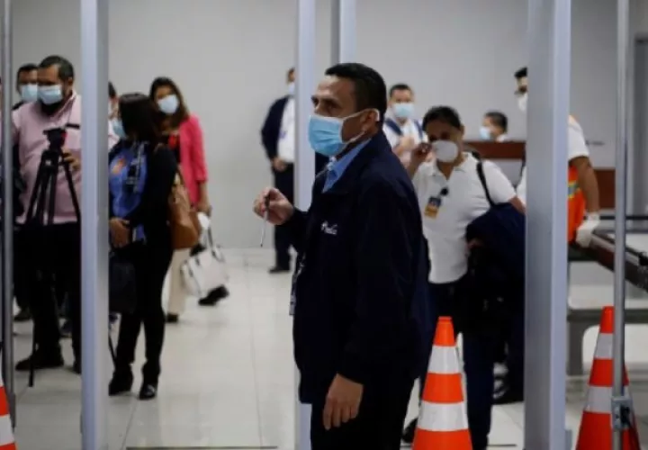 El Salvador registra un total de 43.477 personas contagiadas, de las que 1.250 han fallecido. Foto:EFE