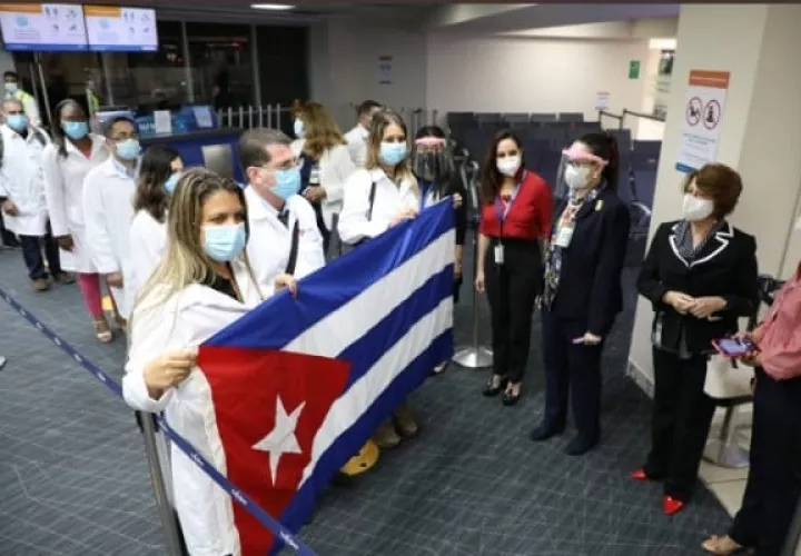 Los cubanos son miembros del Contingente Internacional de Médicos especializados en Situaciones de Desastres y Graves Epidemias, Henry Reeve.