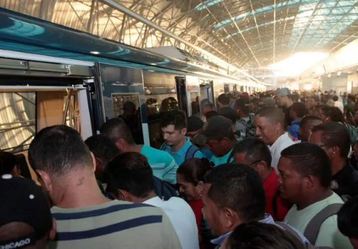 El transporte público y supermercados son lugares donde más aglomeraciones se registran.