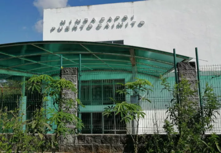Un litigio legal mantiene cerrada esta instalación de salud. Foto: Eric A. Montenegro