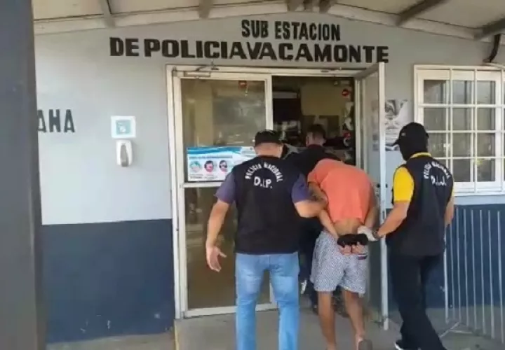 Los sospechosos fueron ubicados en uno de los apartamentos de los multifamiliares de Ciudad Esperanza, en el distrito de Arraiján, provincia de Panamá Oeste.