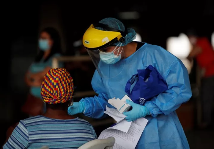  Panamá ha aplicado 1.034.667 pruebas de detección de contagio de la COVID-19, en nueve meses de pandemia. Foto: EFE