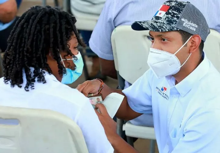 Ifarhu desembolsa más de $79 millones a través de la cédula juvenil y por el sistema de tarjetas ACH. Foto: Cortesía