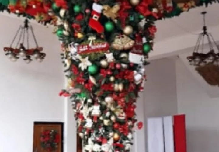 El árbol de Navidad a la inversa es una tradición que se remonta al siglo VII.