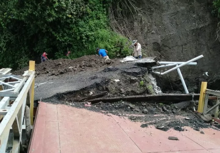 El puente tiene un soporte de carga máximo de 15 toneladas.