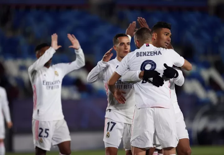 Jugadores de Real Madrid festejan. Foto:EFE