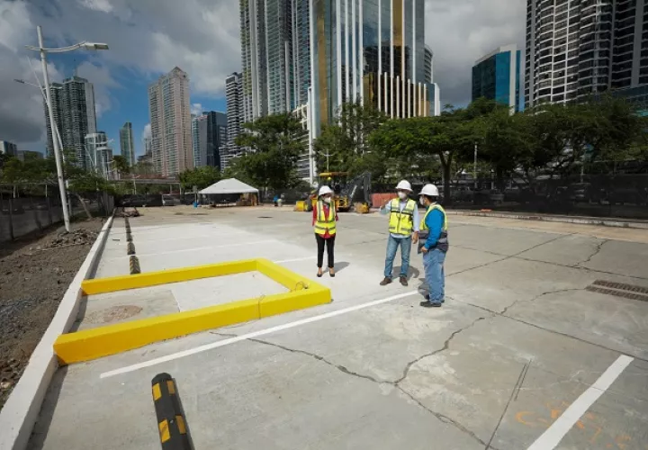 Los trabajos se realizaron en los estacionamientos de la Cinta Costera, frente al Centro Comercial Balboa Boutique.