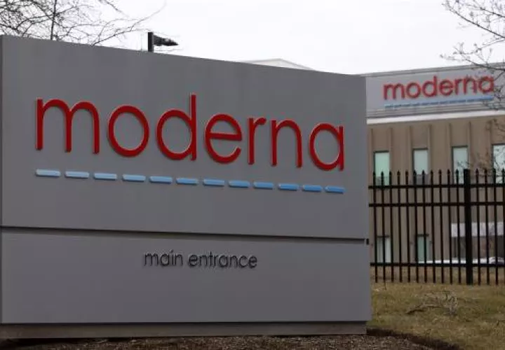   Moderna sería el segundo suero disponible para combatir la COVID-19 en el país. EFE