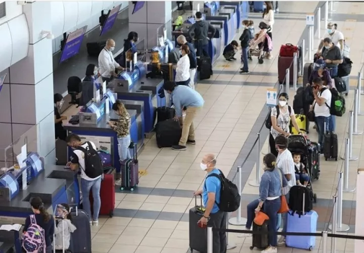 Viajeros en el Aeropuerto de Tocumen