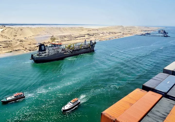 Es el tercer ingreso anual más alto en la historia del canal de Suez. EFE