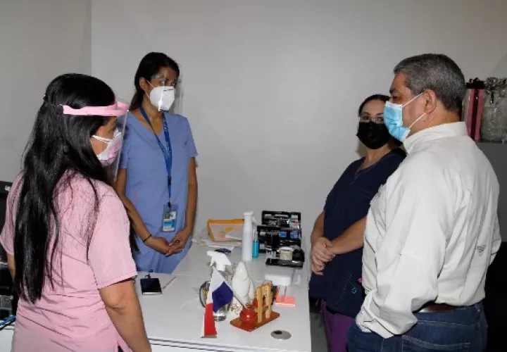 El ministro Luis Francico Sucre recorrió las instalaciones del antiguo Centro de Convenciones Figali.