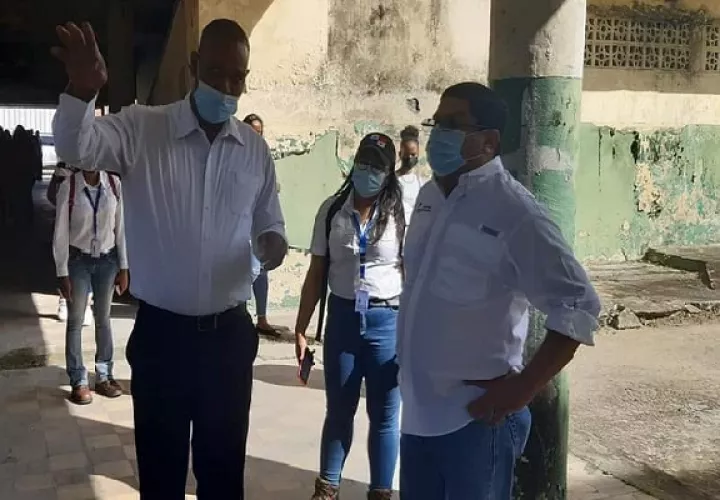 Los integrantes de la Federación de Trabajadores Mixtos de Colón, quienes se han dedicado a  la limpieza de estas  instalaciones, serán incorporadas como mano de obra de la empresa contratista que se gane la licitación.