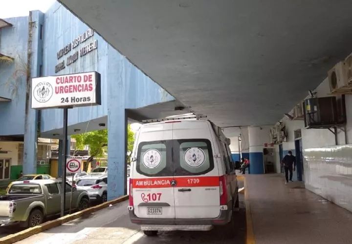 El ciudadano herido, fue llevado inicialmente a urgencias de la Policlínica de Sabanitas y de allí a la sala de emergencias del Complejo Hospitalario Dr. Manuel Amador Guerrero en la ciudad de Colón. 