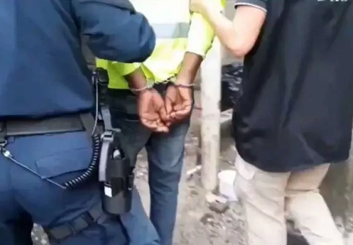 Los ocho ciudadanos fueron aprehendidos el pasado 12 de enero durante una serie de diligencias de allanamiento y registro realizadas por varios estamentos de seguridad y el Ministerio Público.