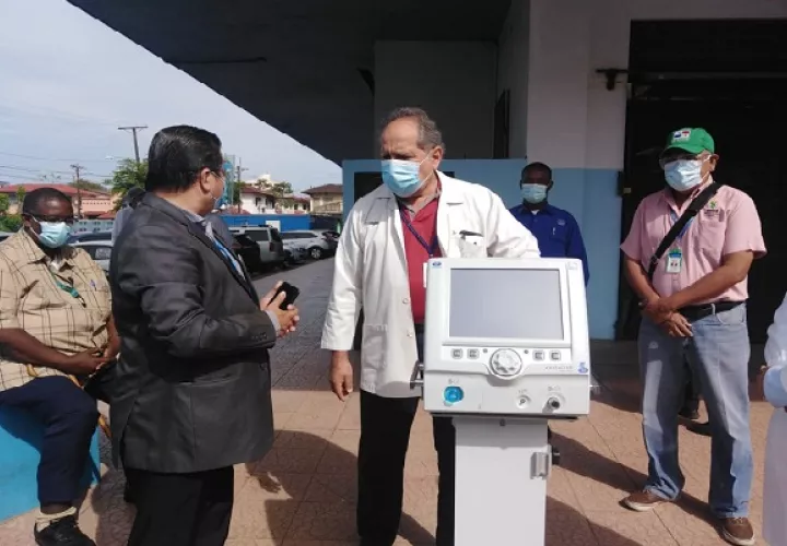 Hasta el momento el sistema de salud mantiene su atención a las personas por covid-19, además de contar con un hotel hospital en el área de la Transístmica.