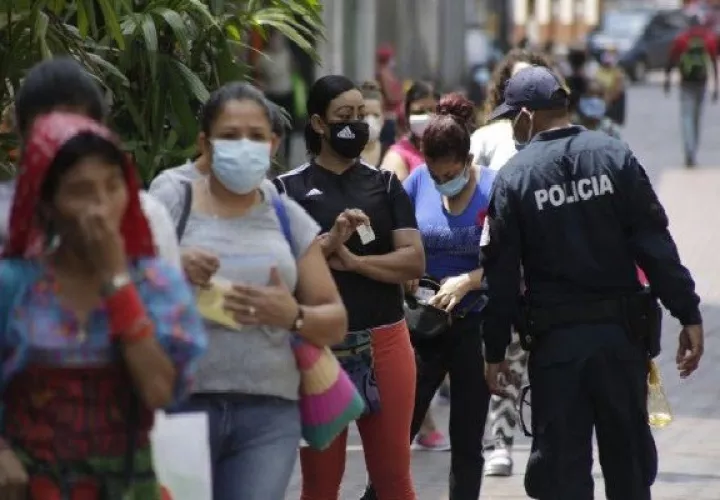 Sucre informó además que se mantendrá la restricción para el acceso a los comercios anunciados de acuerdo al género.