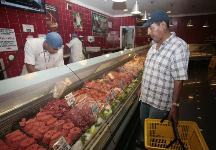 Se ha aplicado 405 sanciones por la suma de  $598 mil 697.50 en el incumplimiento del control de precios. Foto/Archivo