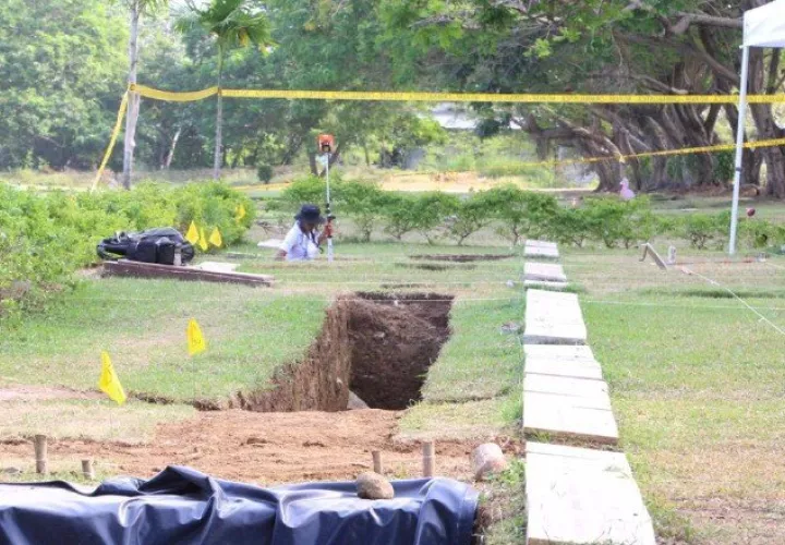 Las exhumaciones en el Jardín de Paz, el año pasado, comenzaron en enero.  Foto de archivo