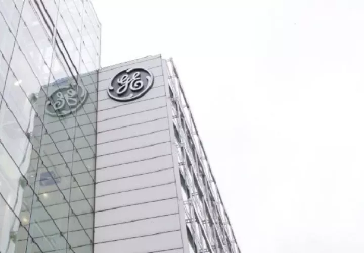 Los ingresos del gigante industrial, energético y financiero se redujeron entre octubre y diciembre en un 16%. Foto/EFE
