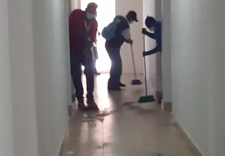 Los primeros 20 pacientes ya se encuentran en la instalación atendidos por personal de la Caja de Seguro Social y la oficina  Regional del Ministerio de Salud (Minsa).