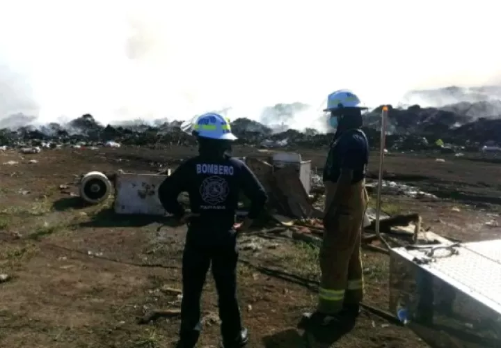En la última semana, al menos tres vertederos se incendiaron, causando graves afectaciones por humo a los moradores de distritos tanto de Herrera, como de Los Santos.
