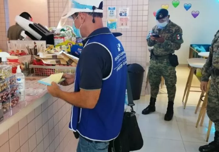 Unos 130 propietarios de locales comerciales ubicados en Panamá y Panamá Oeste, fueron citados por incumplir el Decreto Ejecutivo N°62. Foto:Ilustrativa