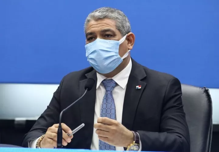 El ministro Luis Sucre hizo un llamado a no bajar la guardia.