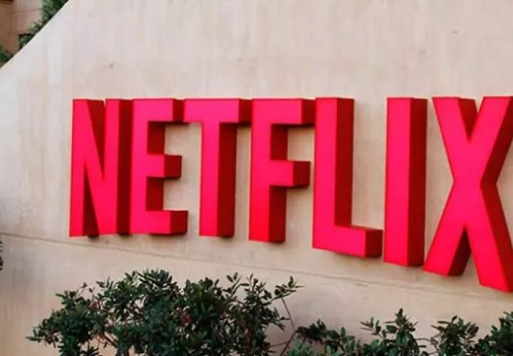 Una hora después de la apertura, los títulos de Netflix ganaban un 14.61 % y ayudaban al índice compuesto del Nasdaq, en el que cotizan las principales tecnológicas, a situarse en niveles récord.