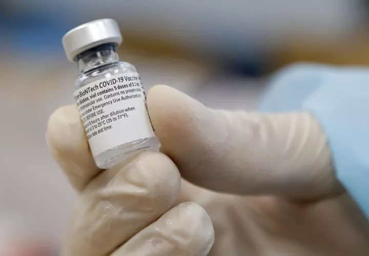 Entre el 18 y 25 de enero de 2021 llegarán las primeras 40 mil dosis de la vacuna de Pfizer. 