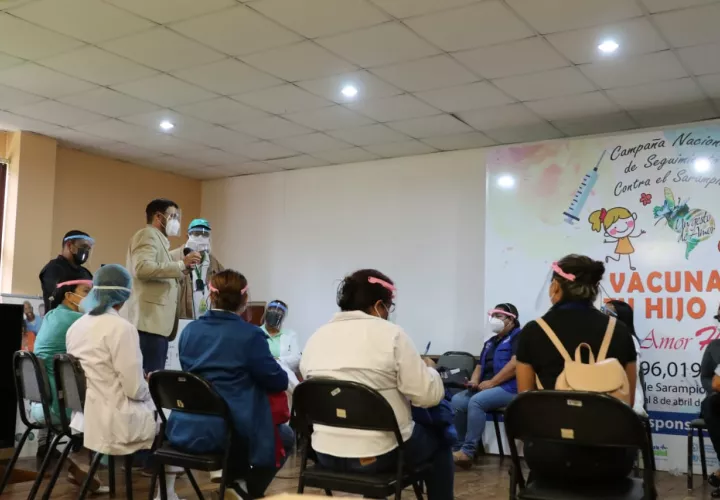 Capacitación a personal de salud. 